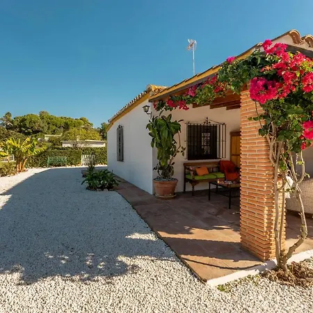 Villa Con Piscina Cerca De La Playa Estepona