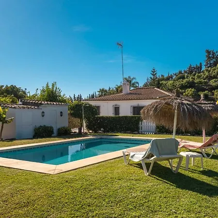 Con Piscina Cerca De La Playa Villa Estepona